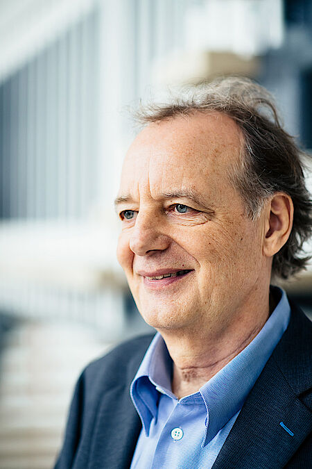 Prof. Manfred Joswig, Head of the Institute of Geophysics, University of Stuttgart