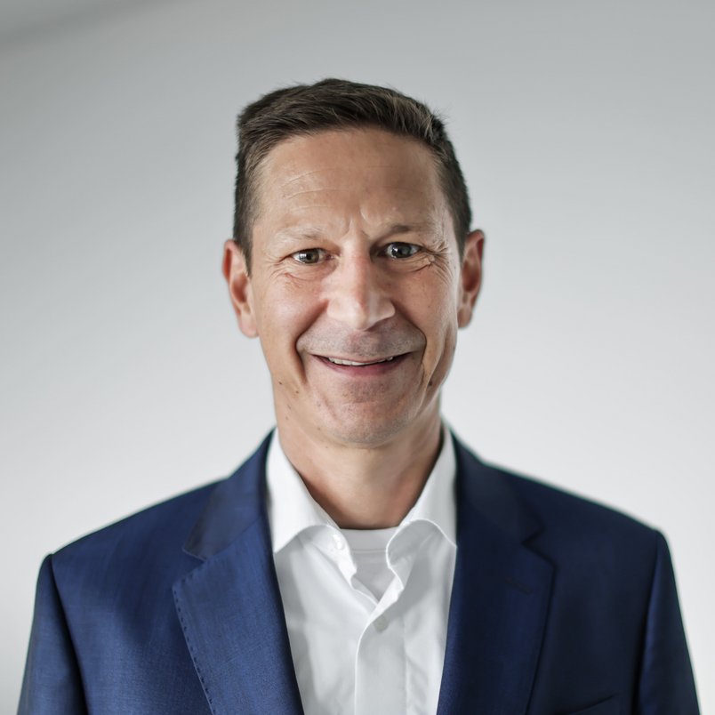 Dr. Dirk Bergmann Dr. Dirk Bergmann