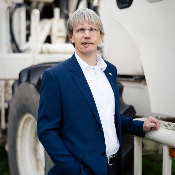 und Prof. Dr Bodo Lehmann, Leiter des Geschäftssegments Geo-Energie & Ressourcen.