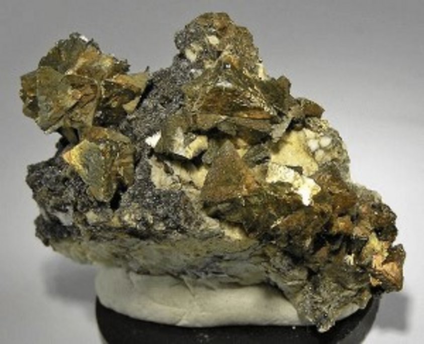 Chalcopyrite, the principal copper ore. Source: Image bank.