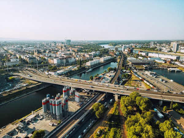 Kritische Infrastrukturen | Stadt Mannheim Symbolbild für Kritische Infrastrukturen: Luftbild der Stadt Mannheim