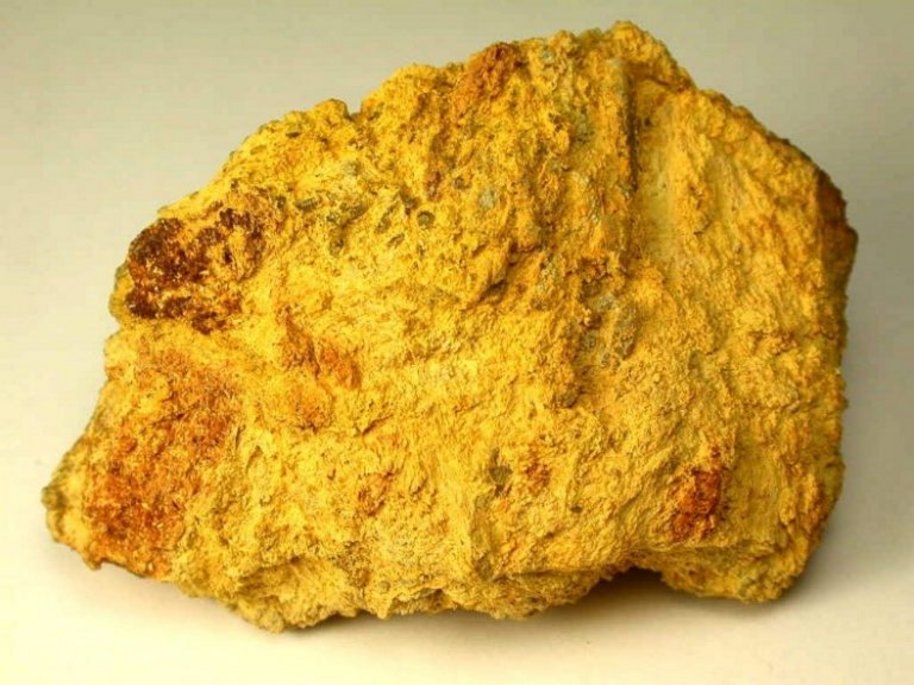 Jarosita Jarosita, mineral encontrado pela primeira vez em Marte. Parece uma pedra amarela.