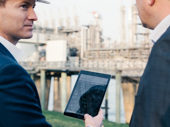 System monitoring on an iPad: the DMT SAFEGUARD app makes monitoring mobile