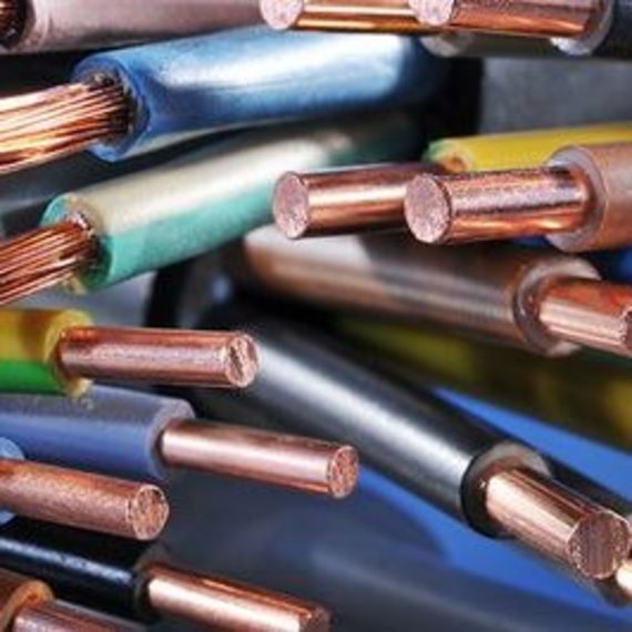 Kupferkabel für elektrische Verkabelung Akkurat angeordnete Kupferkabel für elektrische Verkabelung