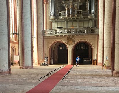 Einsatz von Georadar im Dom zu Stendal Einsatz von Georadar im Dom zu Stendal