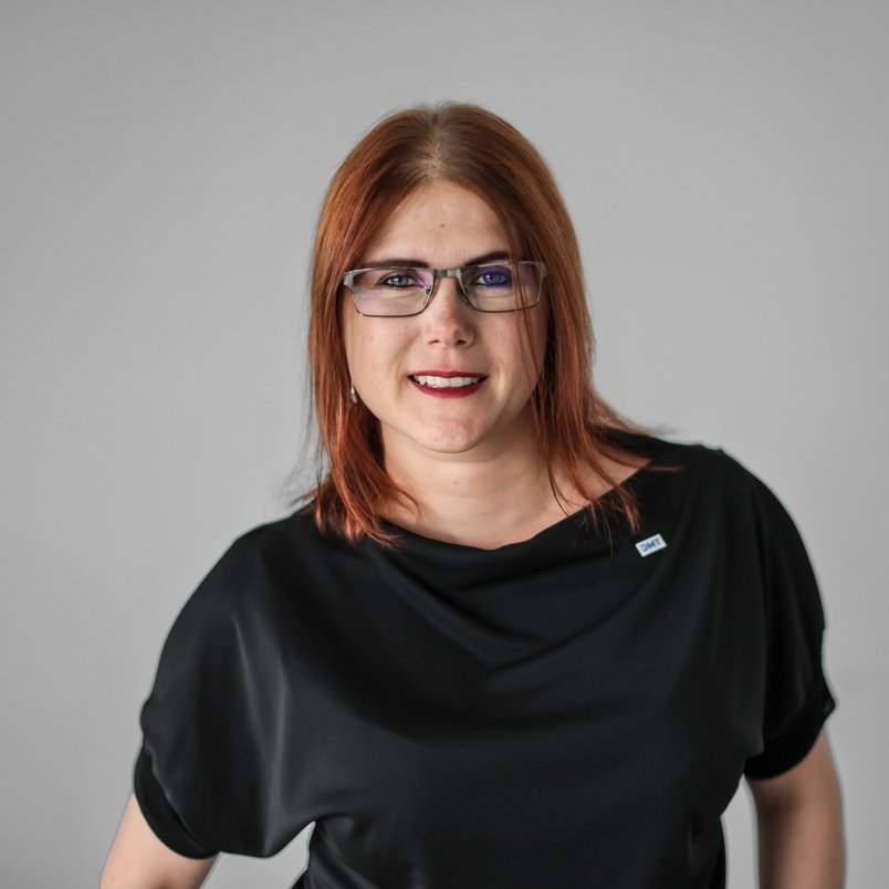 Dr. Julia Nicolina Sunten Porträtfoto von Dr. Julia Nicolina Sunten, Hydrogeologie und Wassermanagement bei DMT