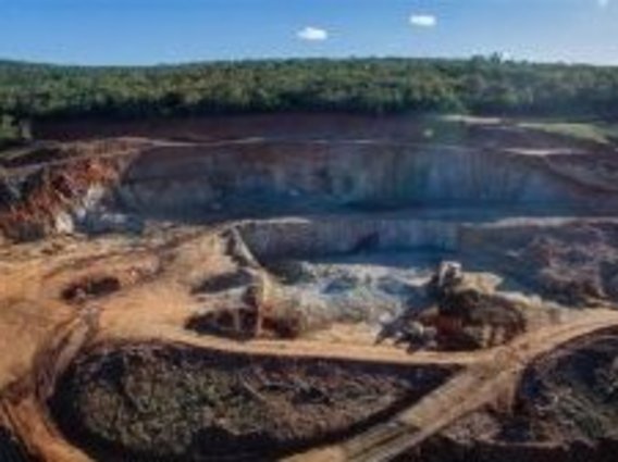 Exploração de urânio em Lagoa Real Mineração a céu aberto