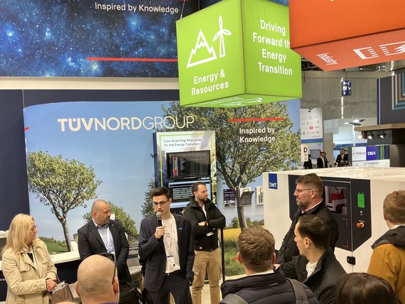 Präsentation des ANCORELOG-Bohrkernscanners auf der Hannovermesse