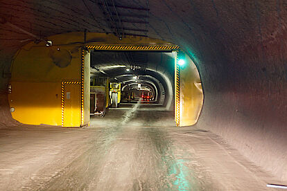 Transportstrecke mit Wettertür