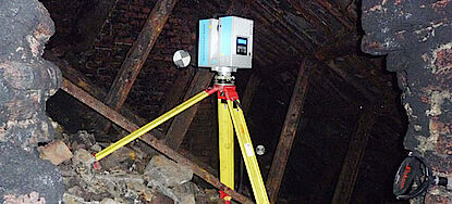 3D laser scanner in an abandoned mine working 3D laser scanner in an abandoned mine working