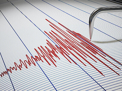 Monitoring of induced seismicity Online monitoring of induced earthquakes for the fields of geothermal power, crude oil and gas, and mining